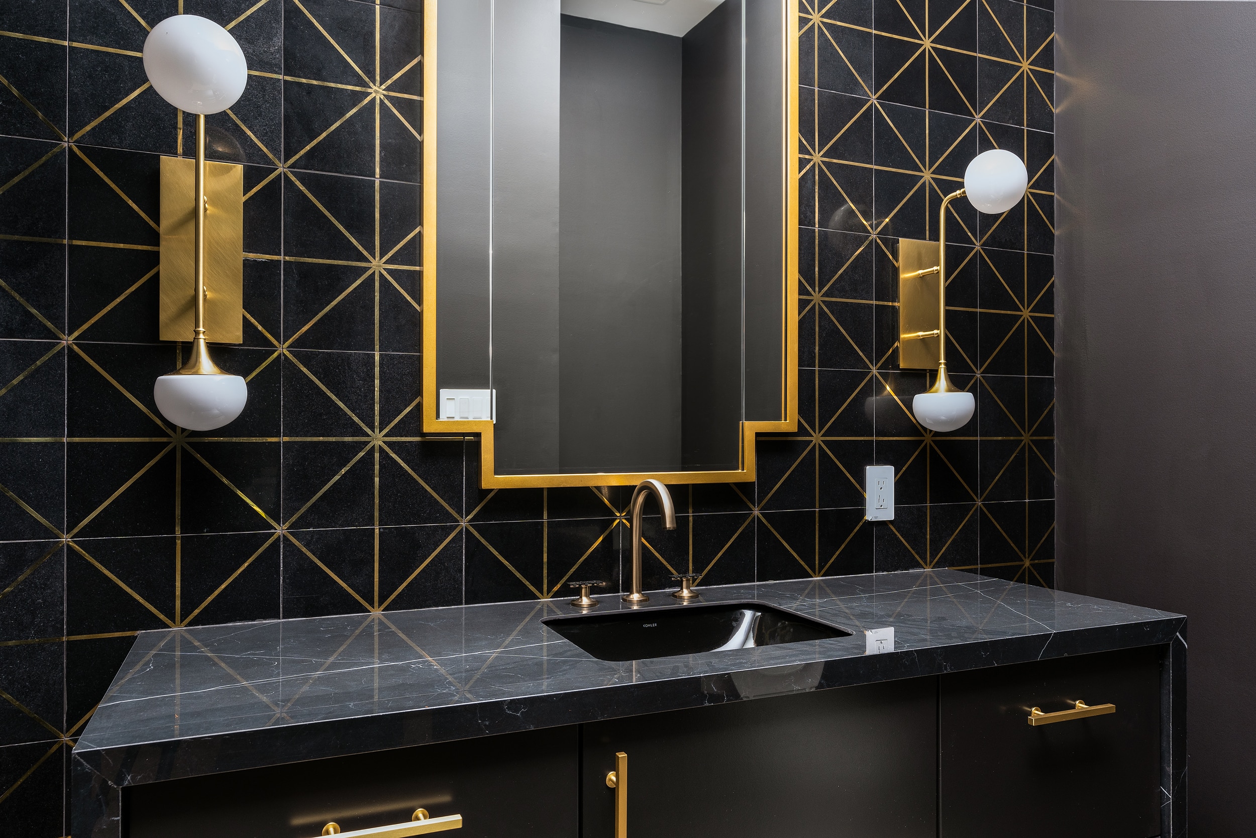 Porcelain Bathroom Vanity in Black Marquina