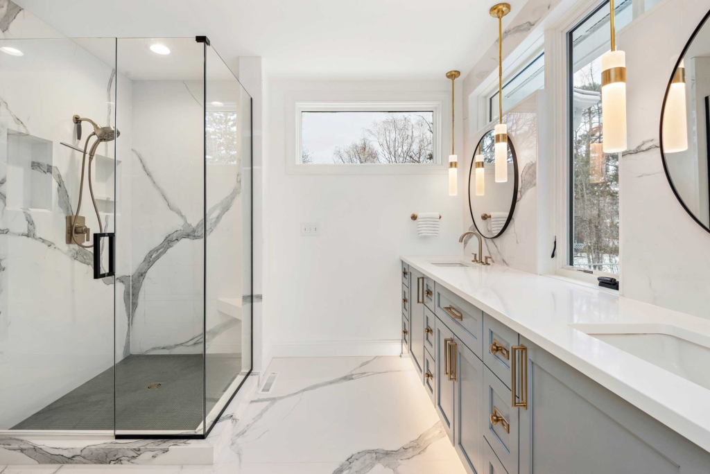 Large-format Porcelain Sintered Stone Shower Walls, Niches, Bench, Flooring, and Vanity Backsplash in Statuario Altissimo